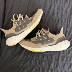 Adidas Ultra Boost 21